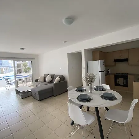 Varvara Gardens Holiday Apartment